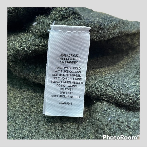 Cynthia Rowley army green boucle cardigan with buckles, size small. - Picture 9 of 9